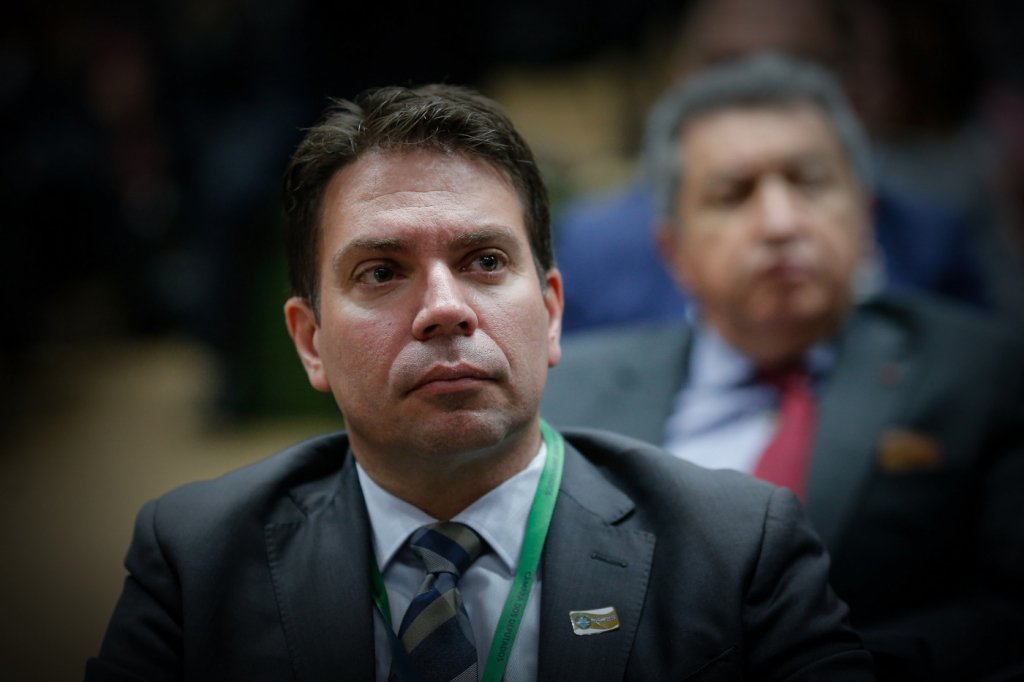 PF intima ministro e chefe da Abin para depor sobre live de Bolsonaro com críticas ao sistema eleitoral