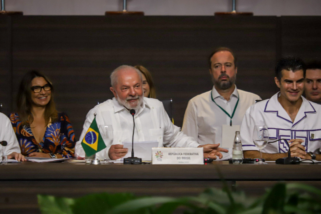 ‘Fortaleceremos o lugar dos países detentores das florestas’, diz Lula na abertura da Cúpula da Amazônia