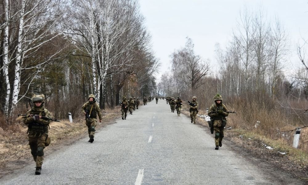 Rússia continuará invasão à Ucrânia até cumprir seus ‘objetivos fixados’, diz ministro
