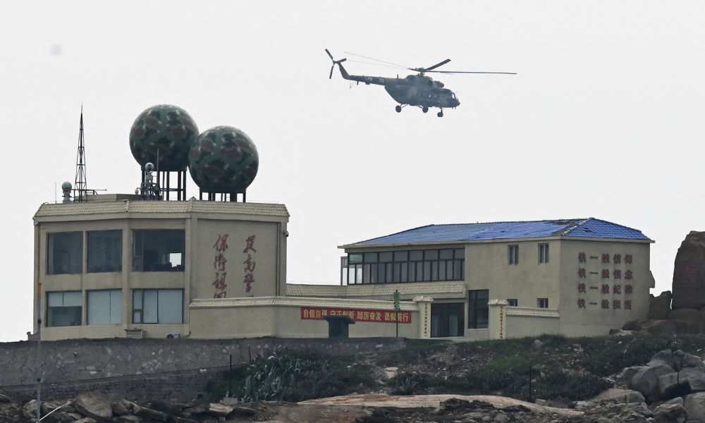 China encerra ‘com sucesso’ simulação de ataque em torno de Taiwan