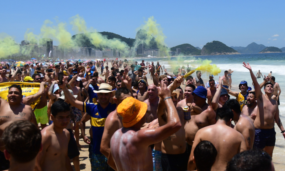 Líder de torcida organizada do Boca Juniors convoca torcedores do Fluminense para briga: ‘Venham até nós’