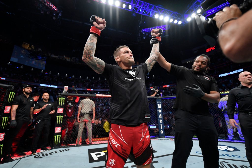 UFC: McGregor fratura tornozelo e Poirier vence por nocaute técnico
