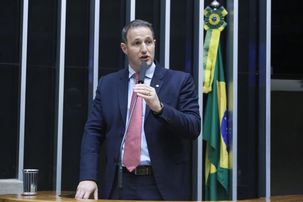 Proibição do uso de redes sociais a policiais de SP visa impedir apoio a Bolsonaro, afirma deputado