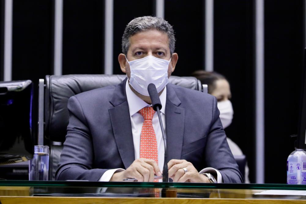Câmara quer avançar na reforma eleitoral, diz Lira após encontro com Roberto Barroso