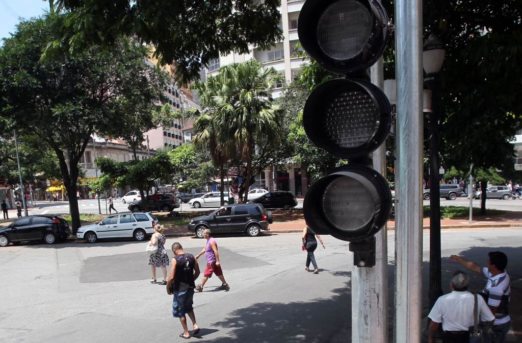 Mesmo sem chuvas, cidade de São Paulo volta a registrar problemas nos semáforos
