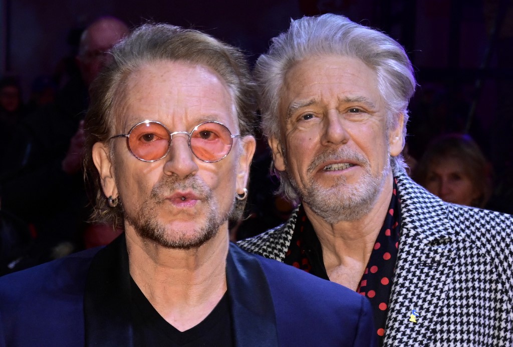 U2 anuncia música inédita durante show surpresa em Las Vegas; veja vídeo