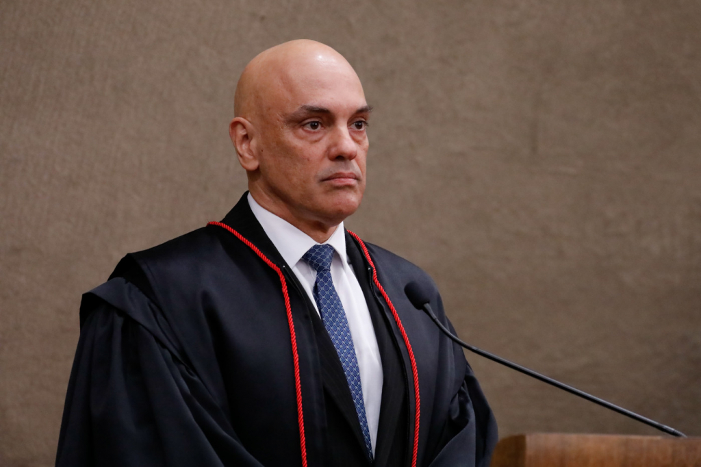 Moraes cobra esclarecimento do presidente do PL sobre relatório divulgado pelo partido
