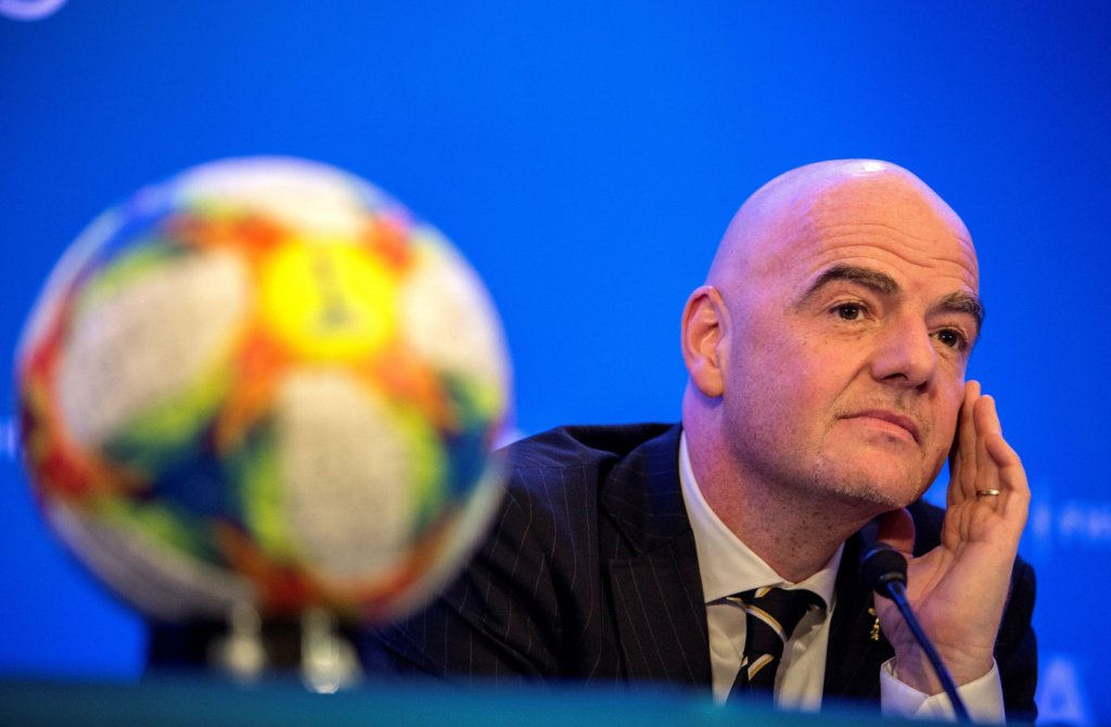 Presidente da Fifa polemiza e rebate críticos da Copa do Mundo bienal 