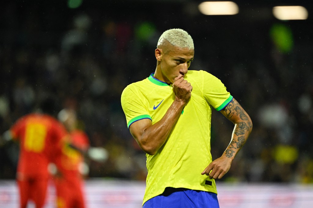 Com dois gols de Richarlison, Brasil vence Gana em penúltimo amistoso antes da Copa do Mundo 