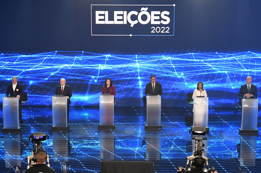 No primeiro debate na TV, presidenciáveis centram críticas a Bolsonaro e exploram corrupção do PT
