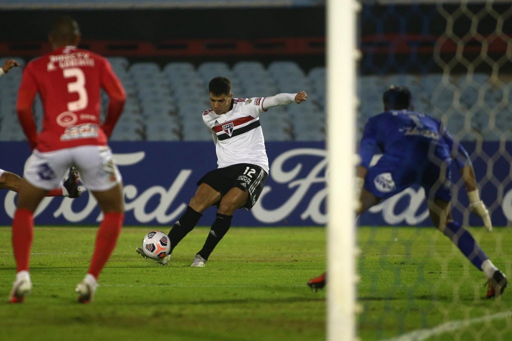 Com time reserva, São Paulo empata em 1 a 1 com o Rentistas na Libertadores