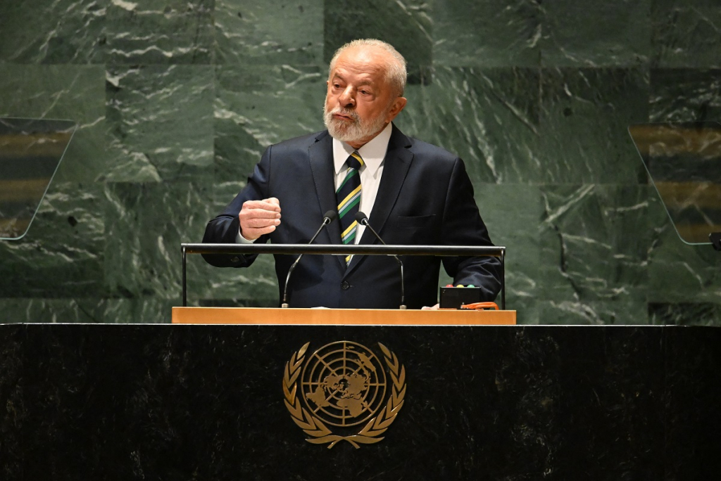 ‘Para vencer a desigualdade, falta vontade política daqueles que governam o mundo’, diz Lula em discurso na ONU