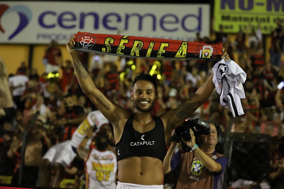Vitória é campeão da Série B do Brasileirão e conquista primeiro título nacional de sua história