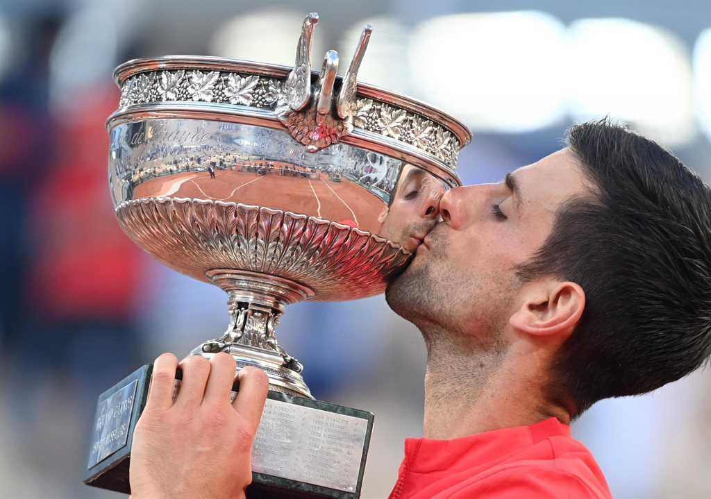 Novak Djokovic é liberado para defender título de Roland Garros após França afrouxar regras 