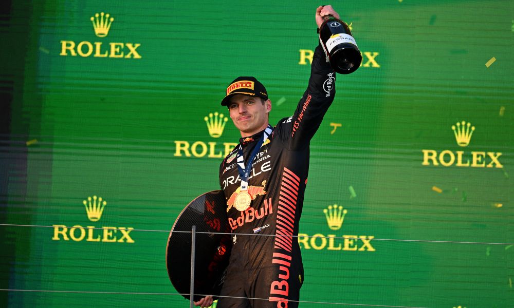 Max Verstappen vence corrida caótica no GP da Austrália de Fórmula 1
