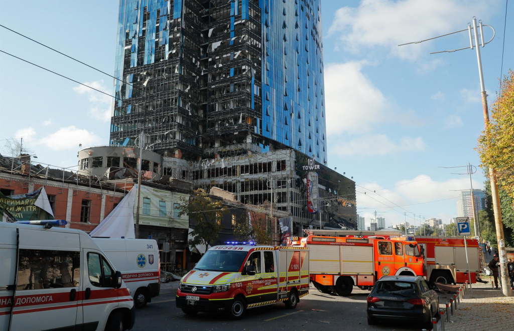 Capital da Ucrânia volta a ser duramente bombardeada pela Rússia nesta segunda-feira