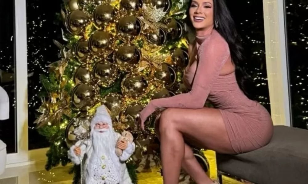 Juju Salimeni gasta mais de R$ 30 mil em decoração luxuosa de Natal com bolas banhadas a ouro 