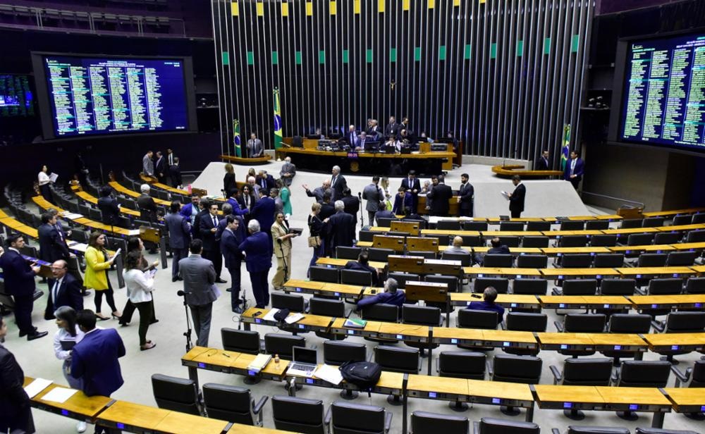 Câmara dos deputados aprova urgência do projeto de desoneração da folha de pagamentos