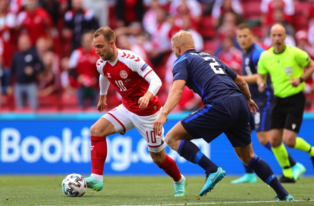 Jogador da Dinamarca desmaia, e partida contra a Finlândia pela Eurocopa é suspensa