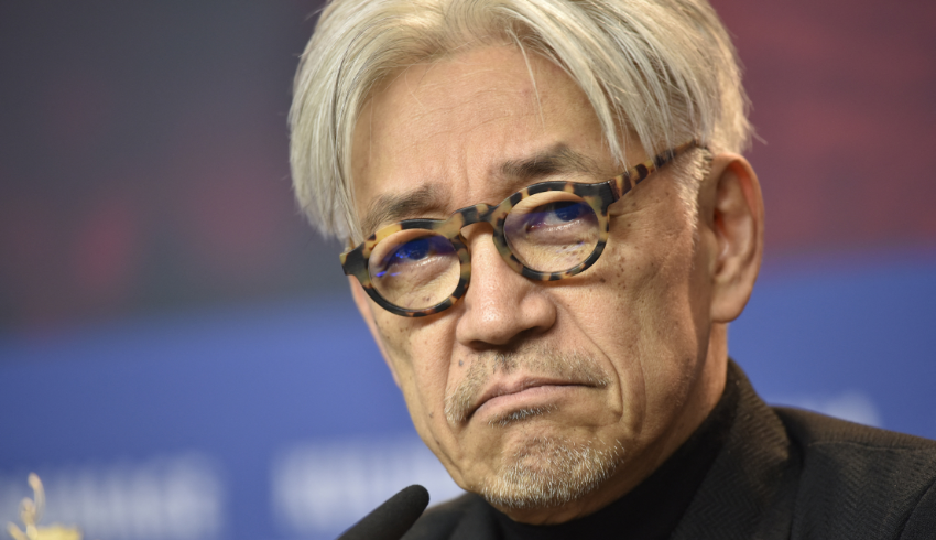 Ganhador do Oscar e do Grammy, Ryuichi Sakamoto morre aos 71 anos