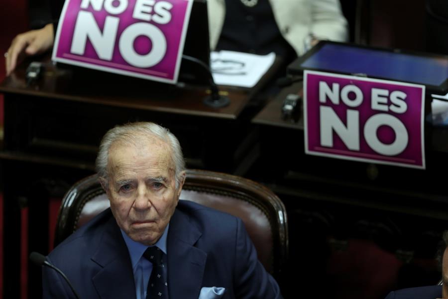 Ex-presidente da Argentina, Carlos Menem é internado em coma induzido