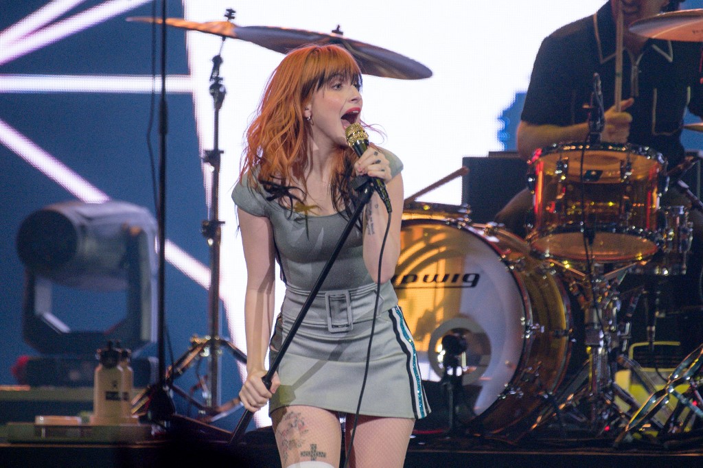 Paramore cancela participação no Lollapalooza Brasil – Headline News, edição das 21h