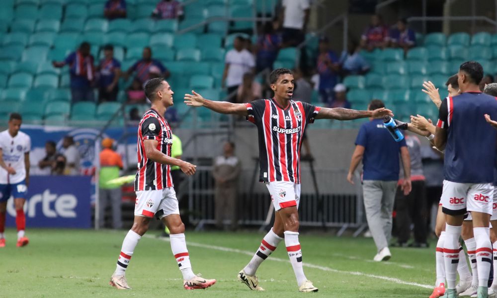 São Paulo aproveita falhas do Bahia para vencer e manter tabu contra Rogério Ceni 