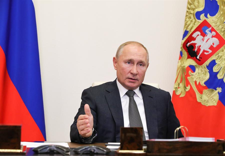 Vladimir Putin anuncia isolamento após casos de Covid-19 no Kremlin
