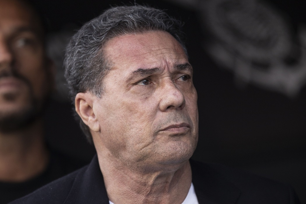 Dérbi: Luxemburgo encontra sucessor Abel Ferreira após sair do Palmeiras ‘chateado’ e com legado contestado
