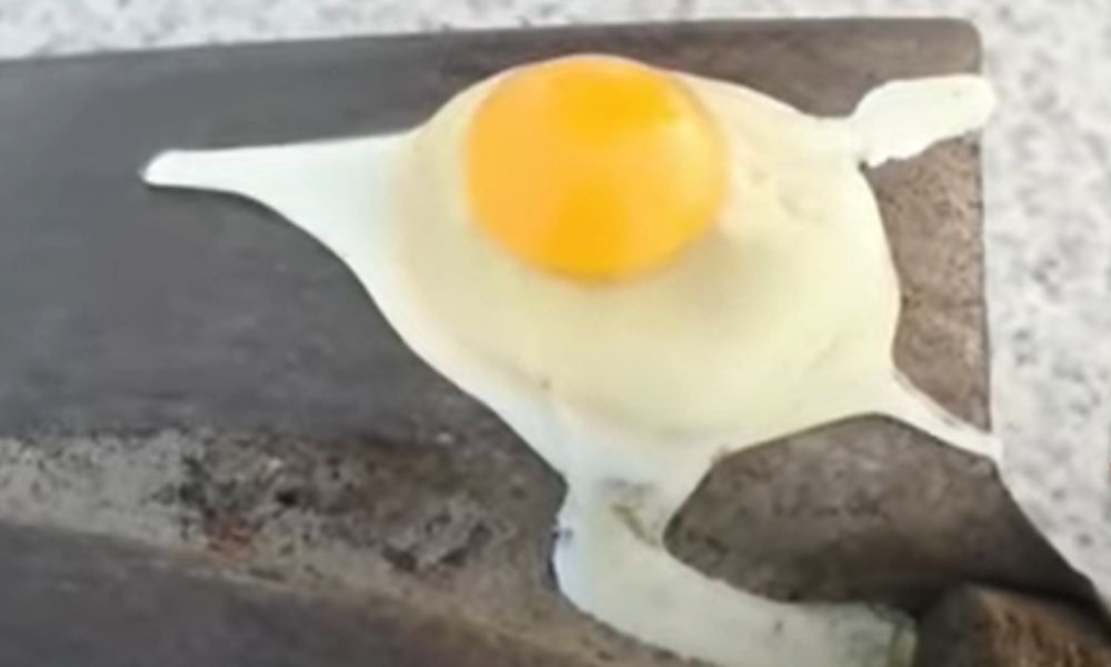 Repórter faz ovo congelar em segundos no frio extremo de -53ºC na China; assista