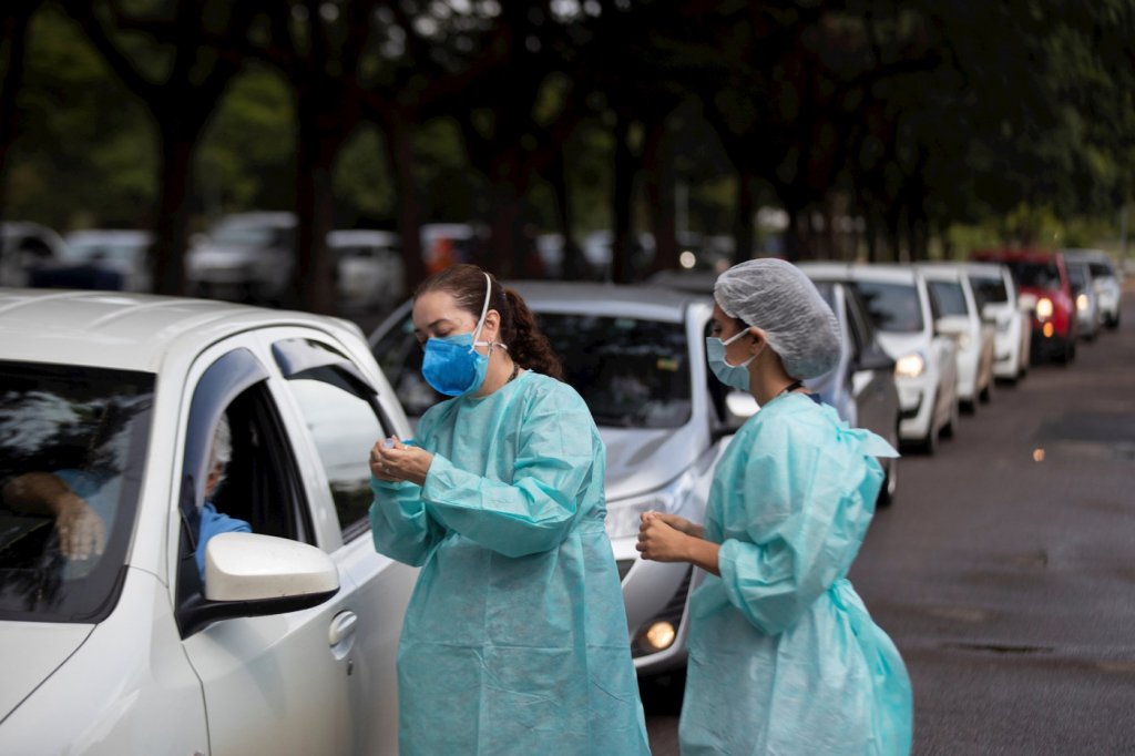 Prefeitura de São Paulo suspende vacinação contra a Covid-19 em postos drive-thru