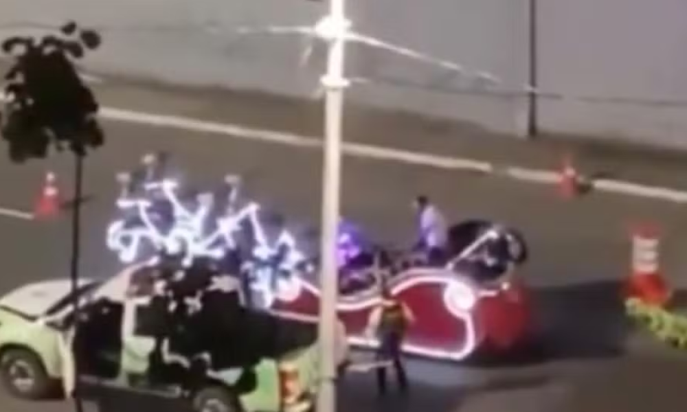 Trenó de Papai Noel é apreendido em blitz em Salvador