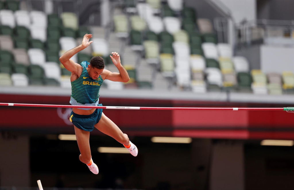 Mundial Indoor de Atletismo: Thiago Braz é prata no salto com vara masculino com recorde sul-americano