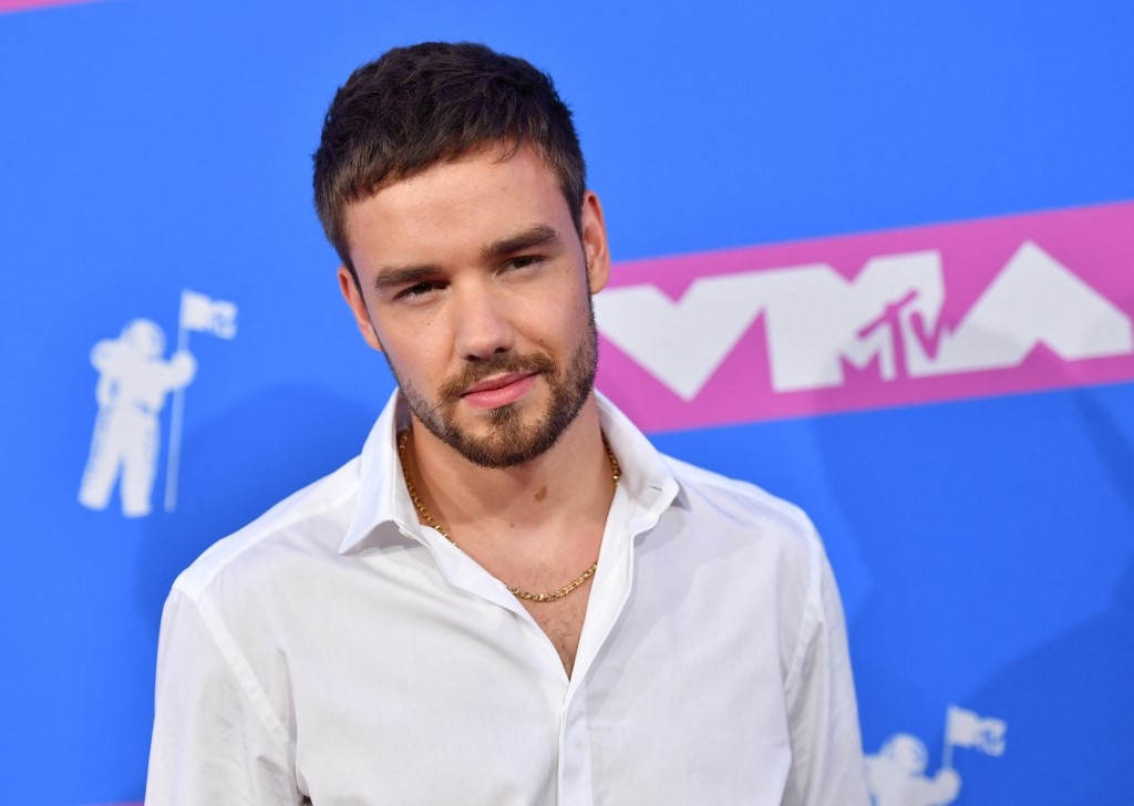 Polícia afirma que Liam Payne esteve com duas mulheres horas antes de morrer 