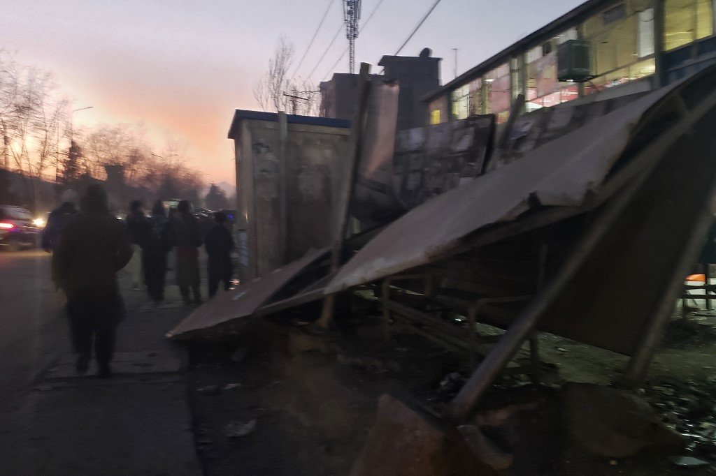 Explosão em ônibus deixa pelo menos dois mortos no Afeganistão
