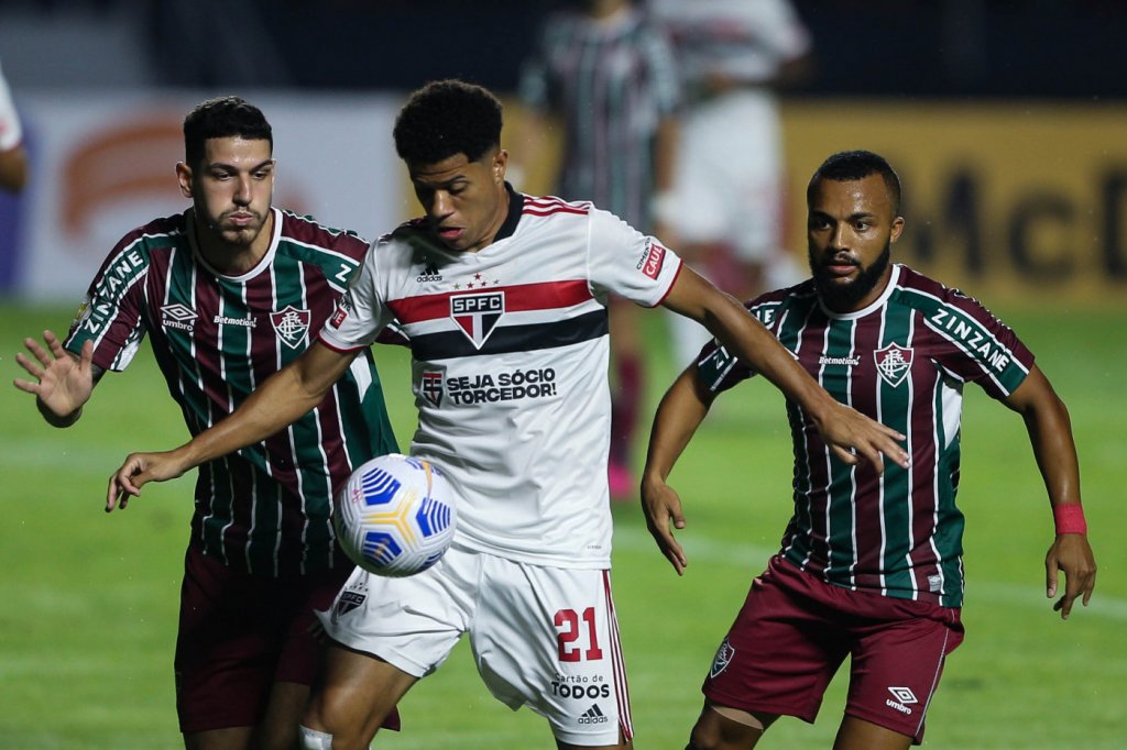 Em estreia no Brasileirão, São Paulo e Fluminense empatam no Morumbi