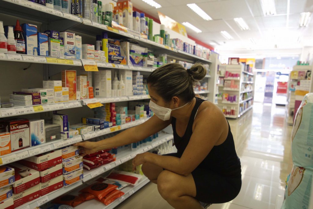 Ilegal em SP, exigência de CPF por farmácias pode dar dor de cabeça para consumidor