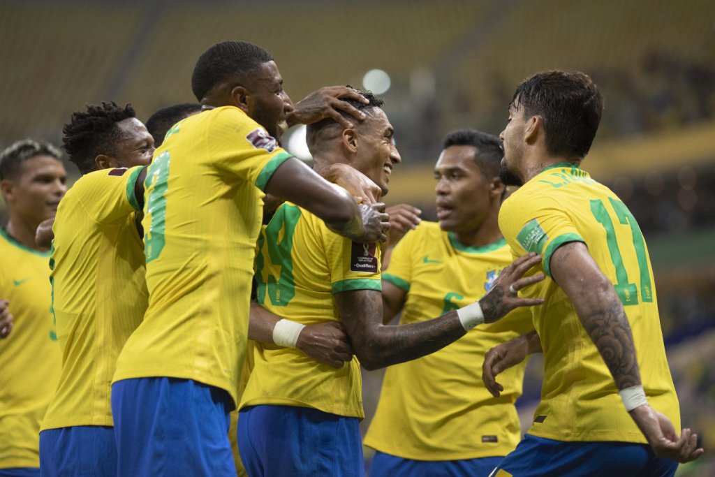 Brasil recebe a Colômbia e pode garantir vaga na Copa do Mundo nesta quinta; veja como