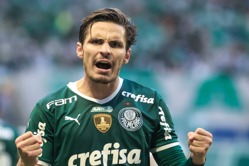 Raphael Veiga vai jogar Palmeiras x Athletico-PR pela Libertadores? Veja a resposta de Abel Ferreira 