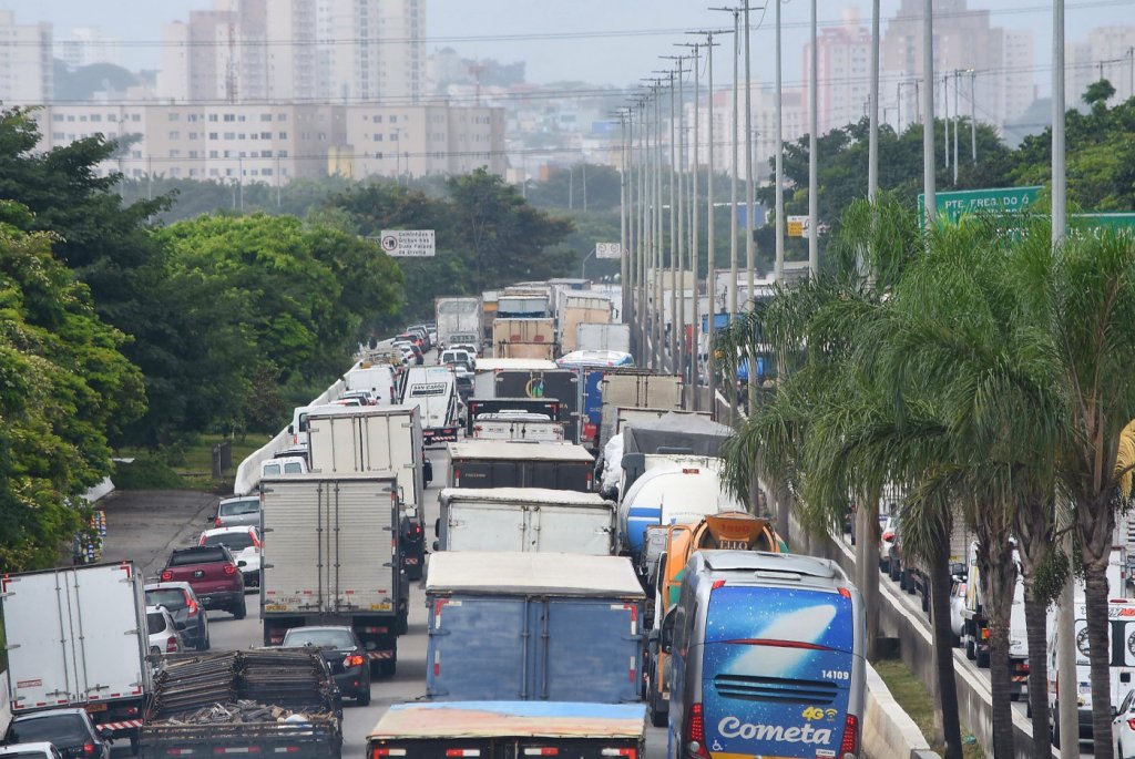 Marginal Tietê pode ser liberada em ‘até dois ou três dias’, diz governo de São Paulo