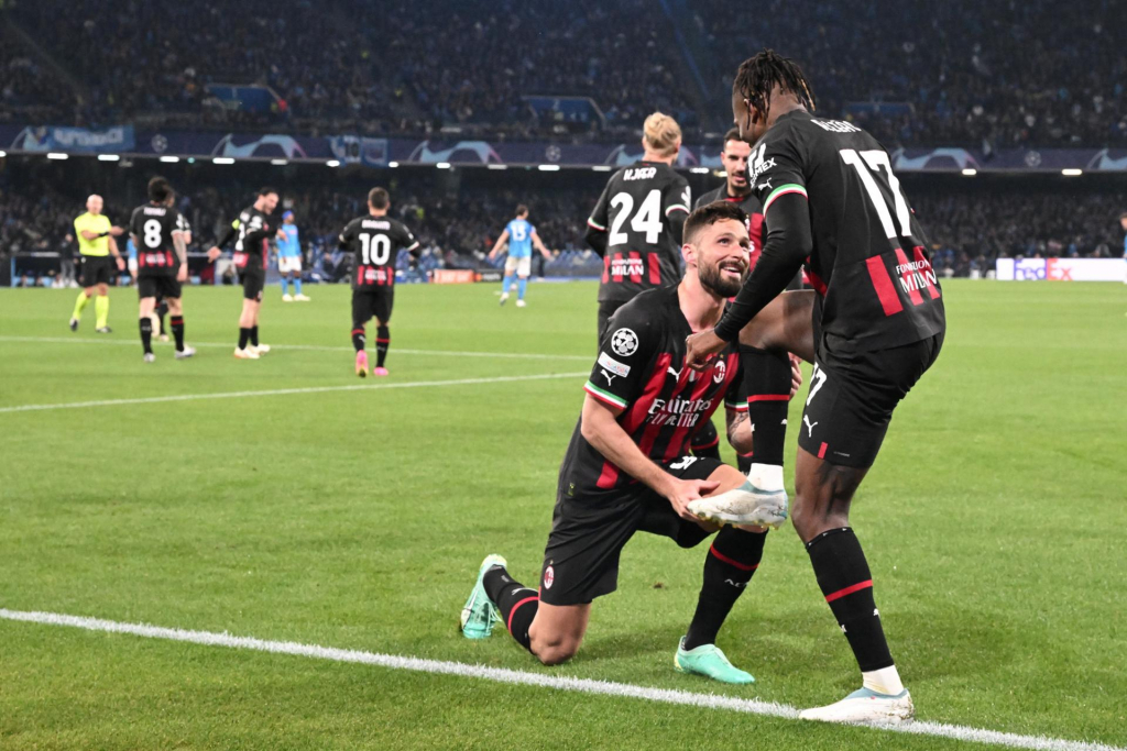 Milan elimina Napoli e volta às semifinais da Liga dos Campeões após 16 anos 