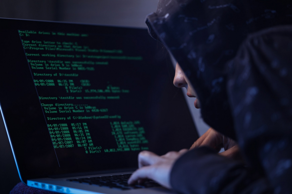 Brasil registra mais de 103 bilhões de tentativas de ataques hackers em 2022