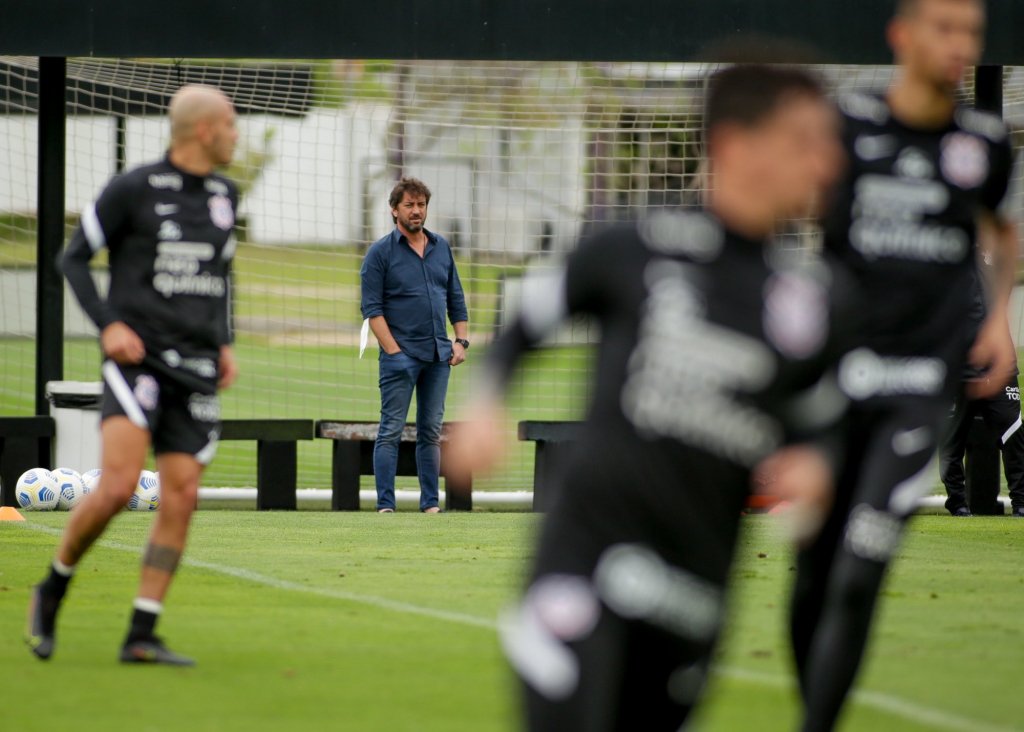 Corinthians tem reforço em treino; Adson segue em recuperação no departamento médico