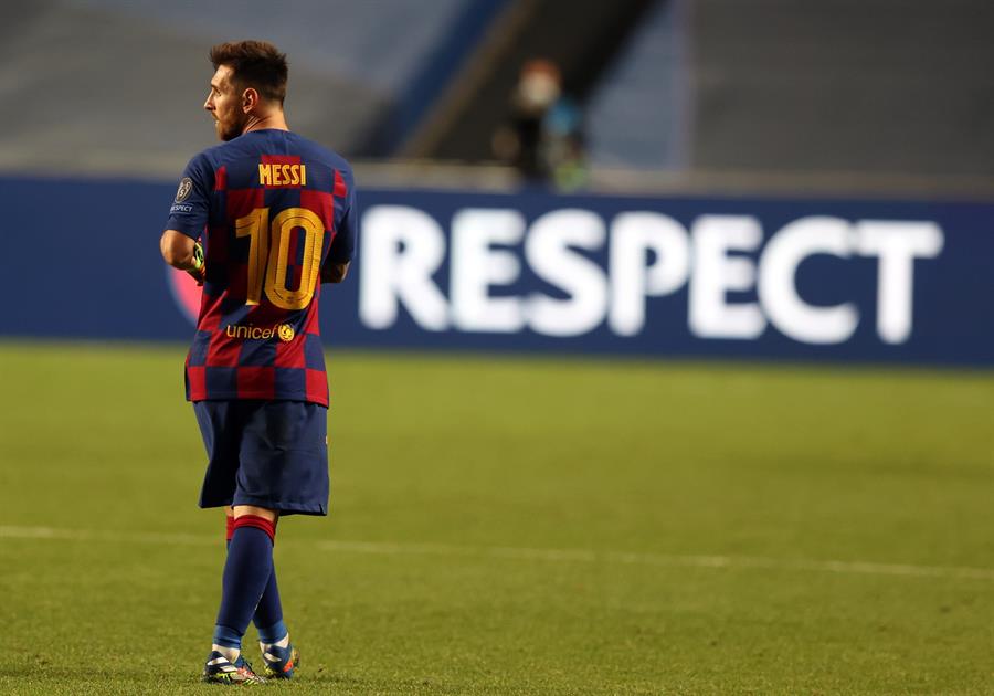 Messi aceita redução de 50% no salário para permanecer no Barcelona, diz jornal