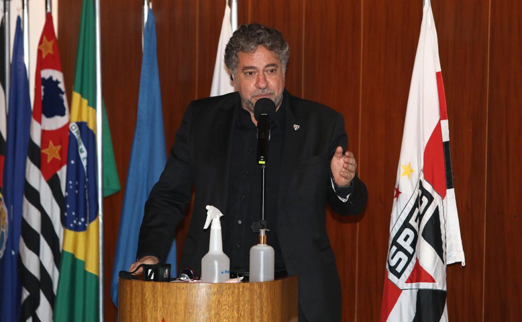 Julio Casares é reeleito presidente do São Paulo