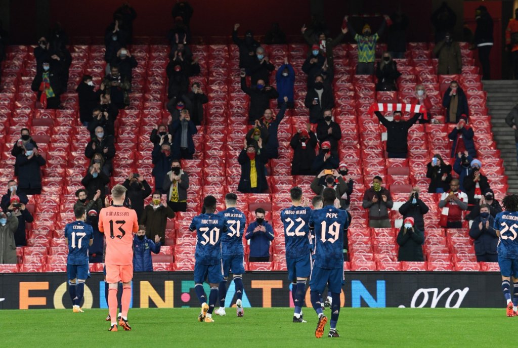 Arsenal goleia o Rapid Viena na Europa League com volta de torcedores ao estádio