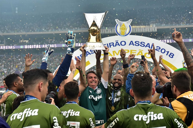Bolsonaro cumprimenta Palmeiras após má campanha no Mundial: ‘Foram heróis’