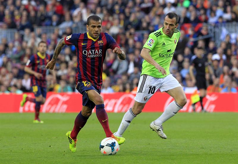 Barcelona oficializa retorno de Daniel Alves após quase seis anos 