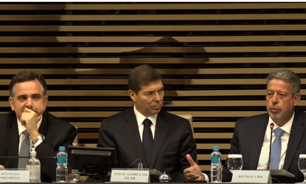 Presidente da Fiesp pede IVA máximo de 25% na reforma em evento com Pacheco e Lira