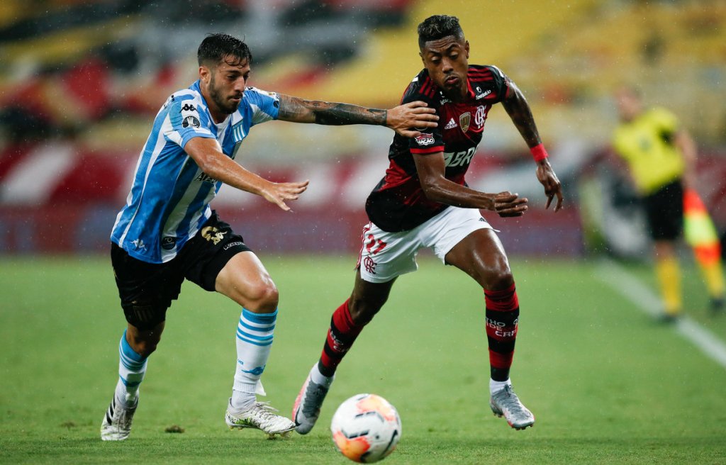 Nos pênaltis, Flamengo perde para o Racing e é eliminado da Libertadores